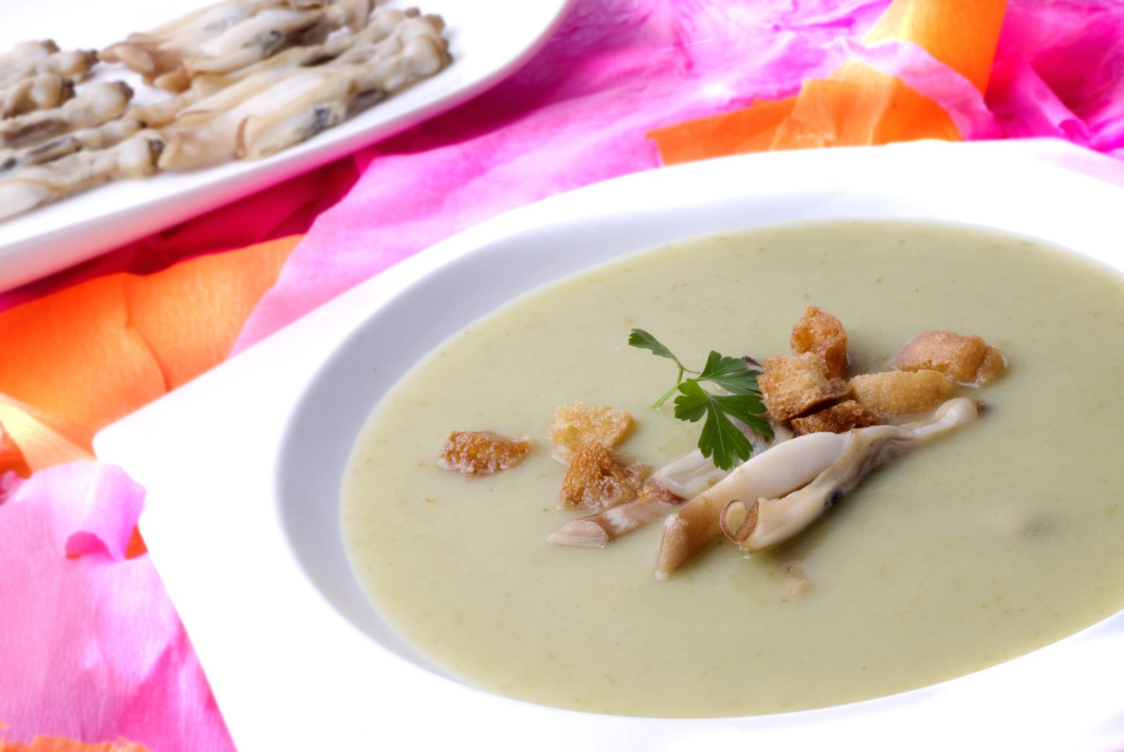Crema de lechuga con navajas Crema de lechuga con navajas