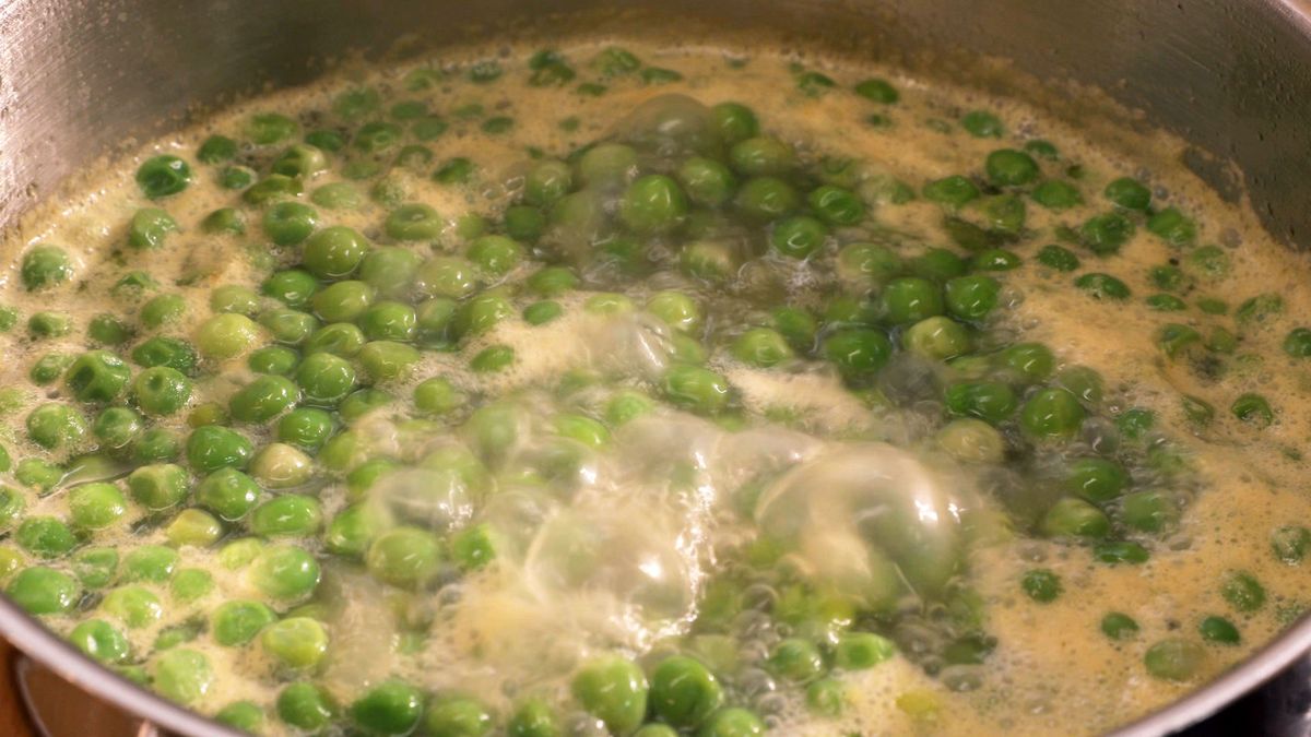 Guisantes con patatas paso 5