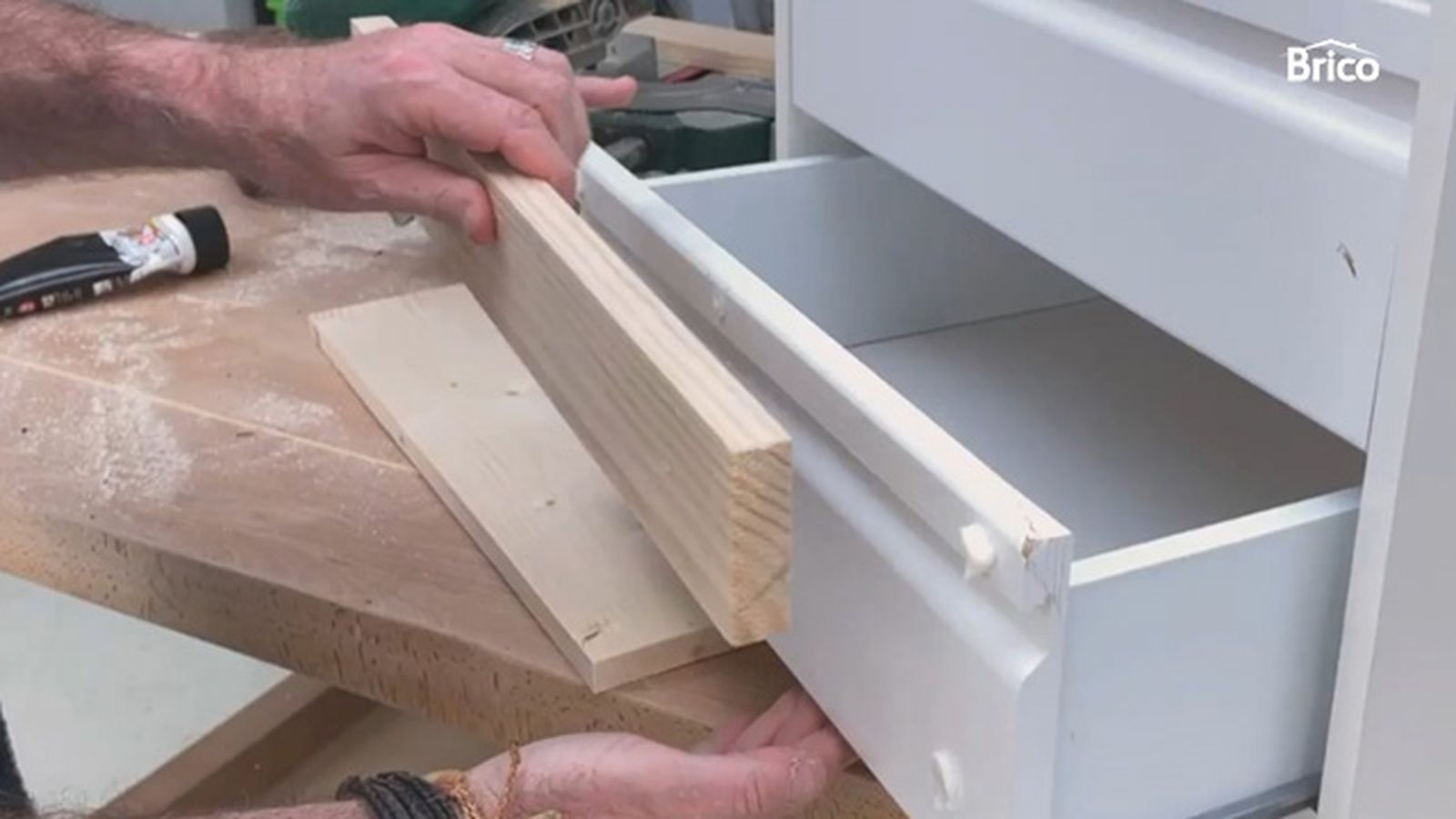 Como tunear una cómoda con madera paso 3 Como tunear una cómoda con madera paso 3