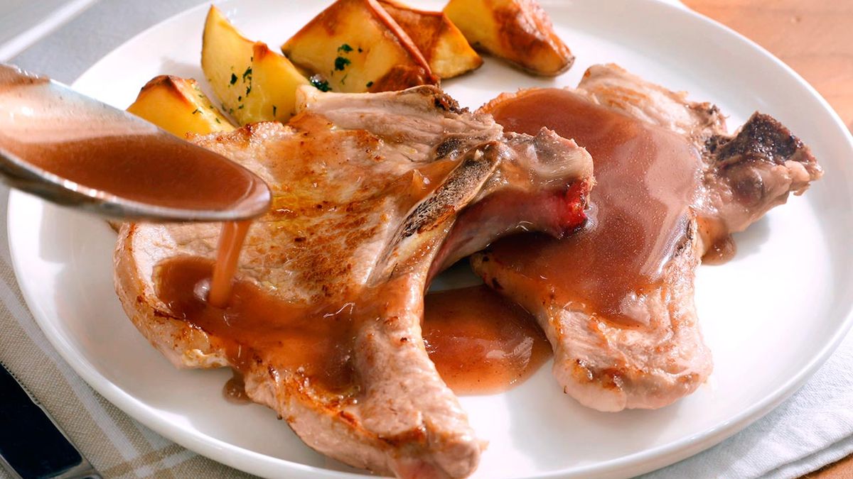 Recopilatorio de salsas fáciles para acompañar platos de carne  salsa Oporto