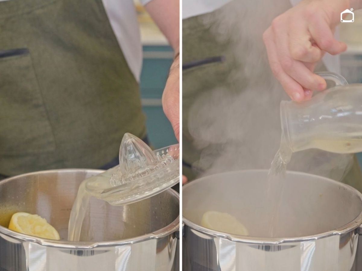 Vierte el zumo de medio limón, el txakoli y cocina