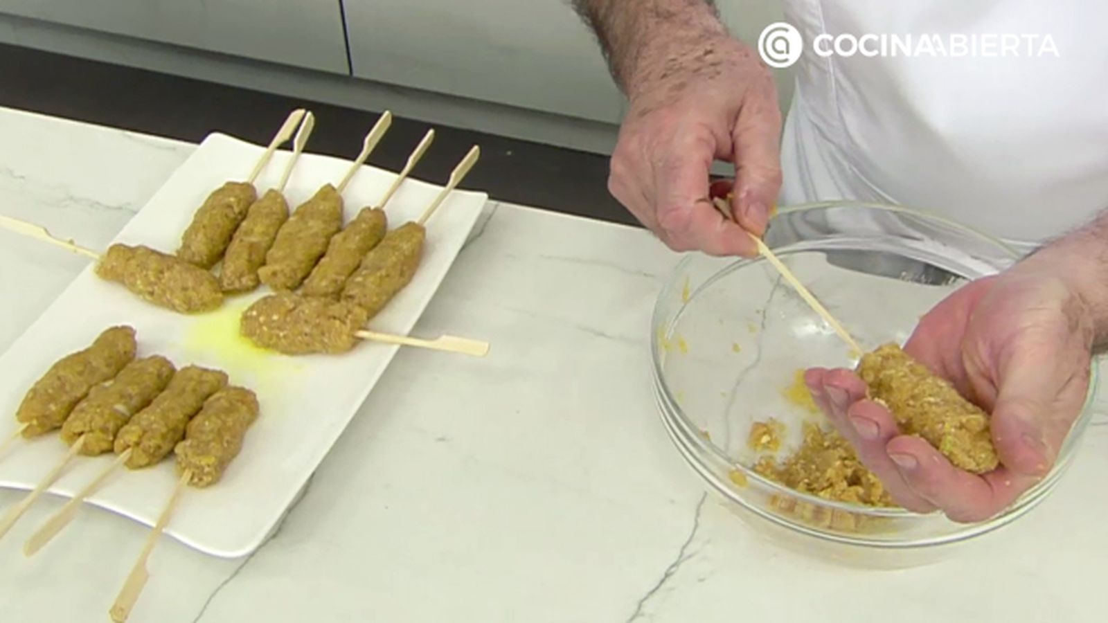 brochetas de pollo jugosas brochetas de pollo jugosas