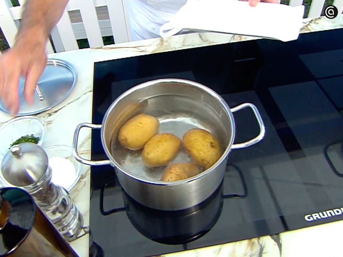 Cuece los huevos