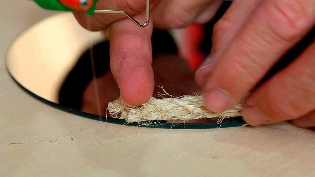 Enmarcar un espejo con cuerda paso 3