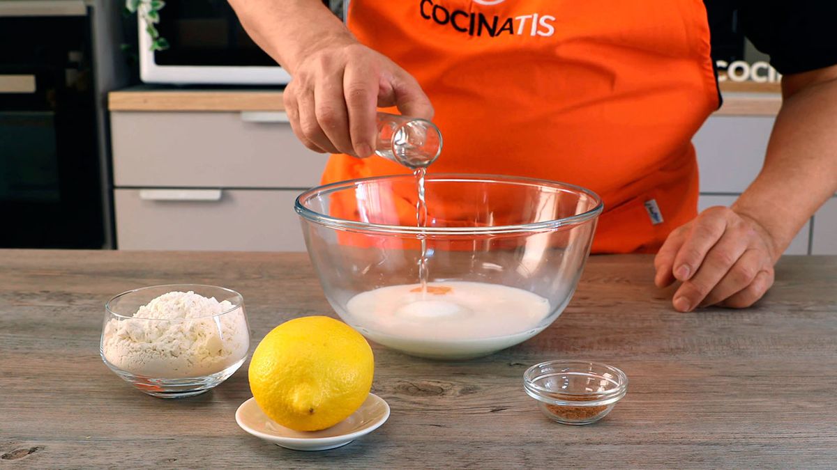 Receta de tortillas de Carnaval  paso 1