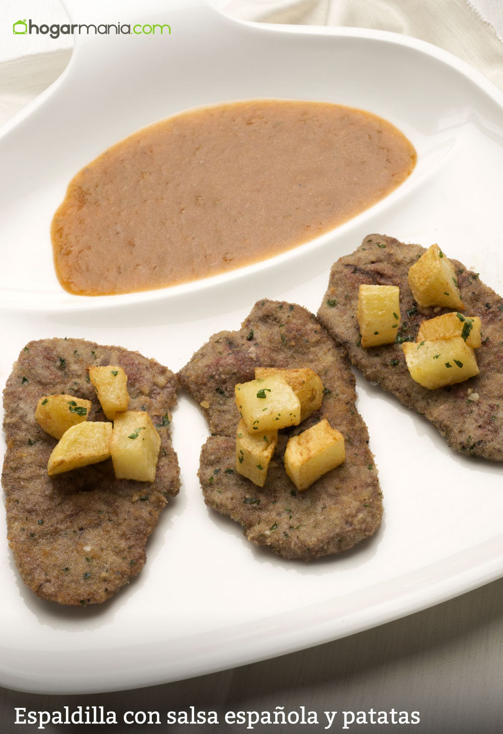 6031 1 Espaldilla con salsa española y patatas vertical xl 6031 1 Espaldilla con salsa española y patatas vertical xl
