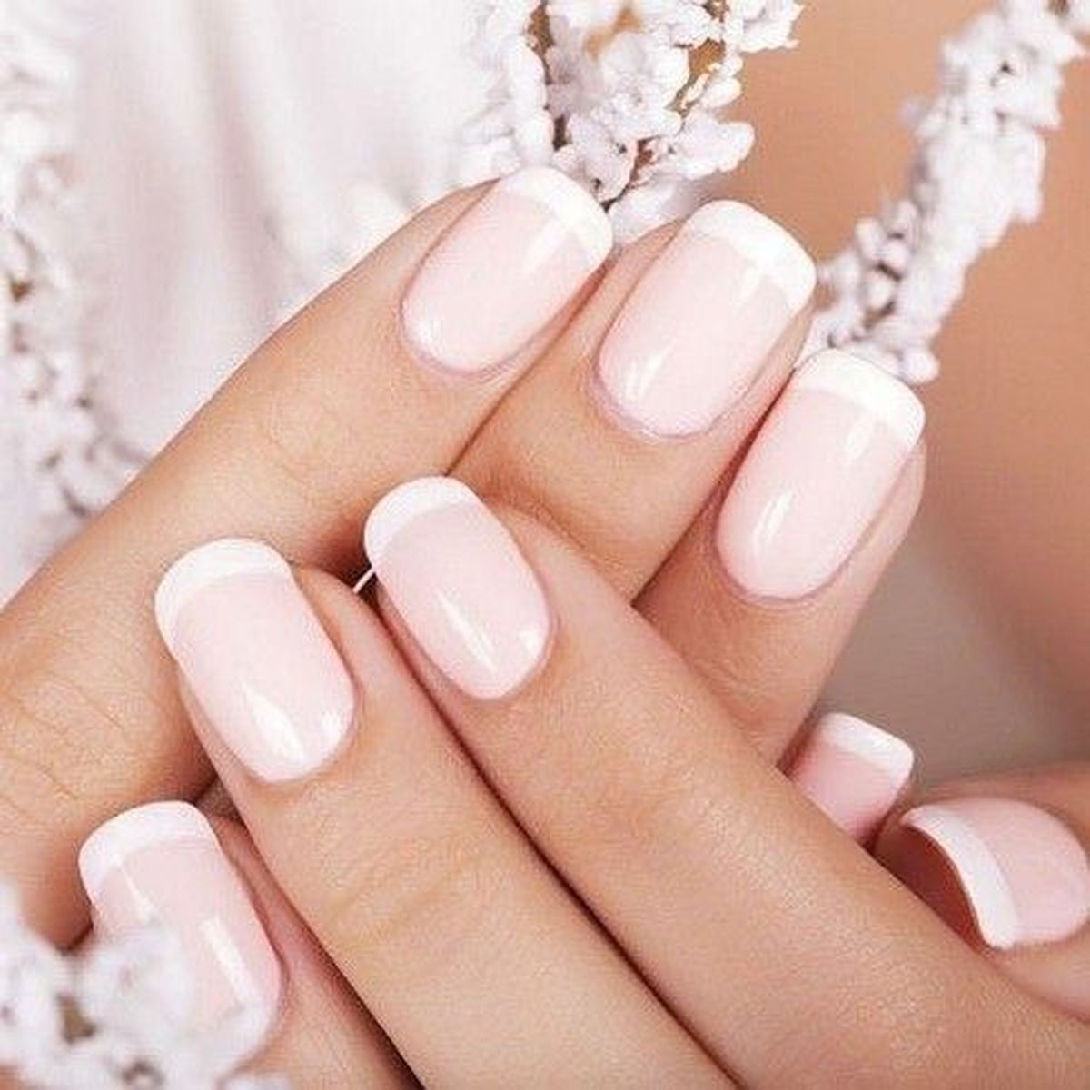 Manicura francesa para novias