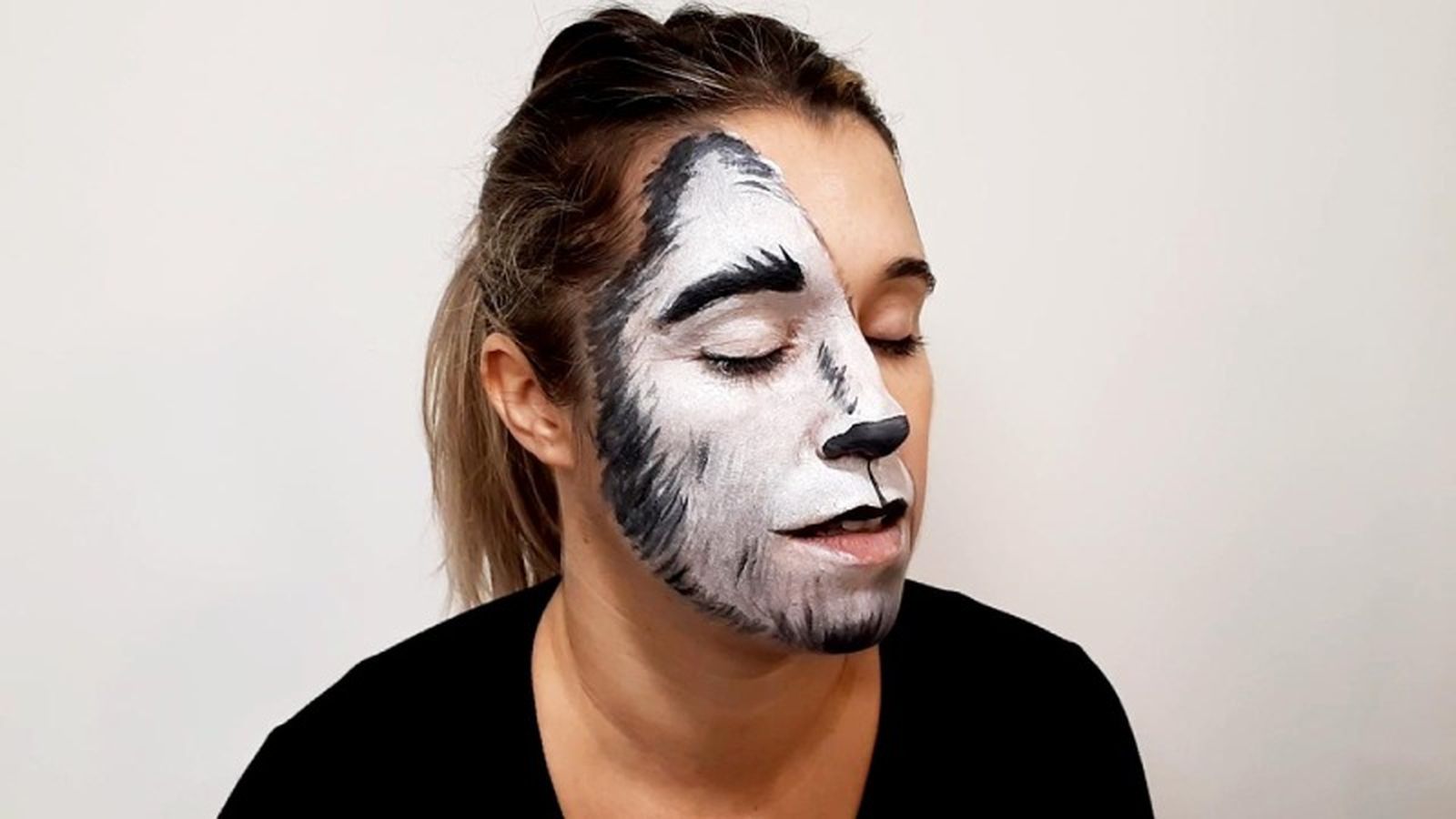 Cómo hacer el maquillaje de Caperucita y el Lobo - paso 4 Cómo hacer el maquillaje de Caperucita y el Lobo - paso 4