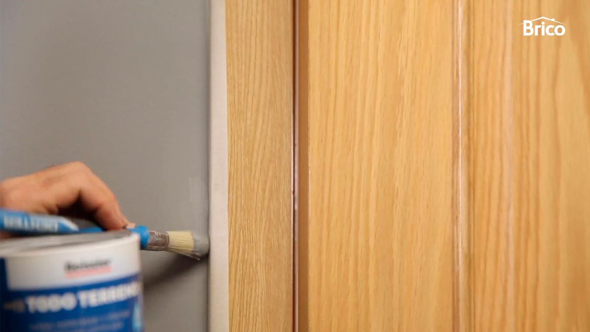 Masilla ligera para reparar paredes paso 8