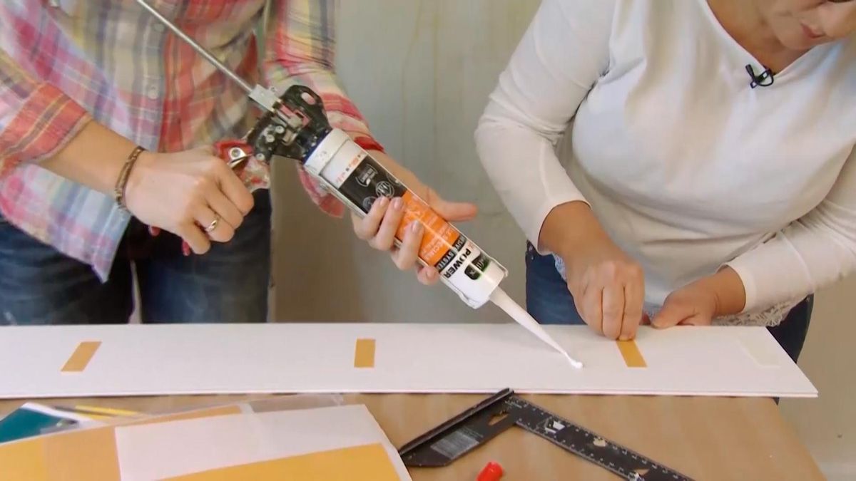 Decogarden 687 revestimiento pared PVC imitacion maderas vintage paso3