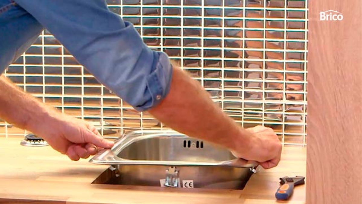 Instalar encimera de cocina de madera paso 12