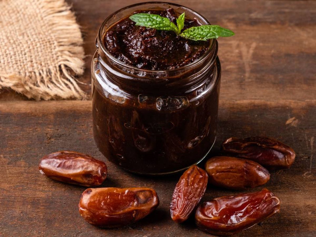 La pasta de dátiles casera se puede utilizar en repostería como sustituto del azúcar.