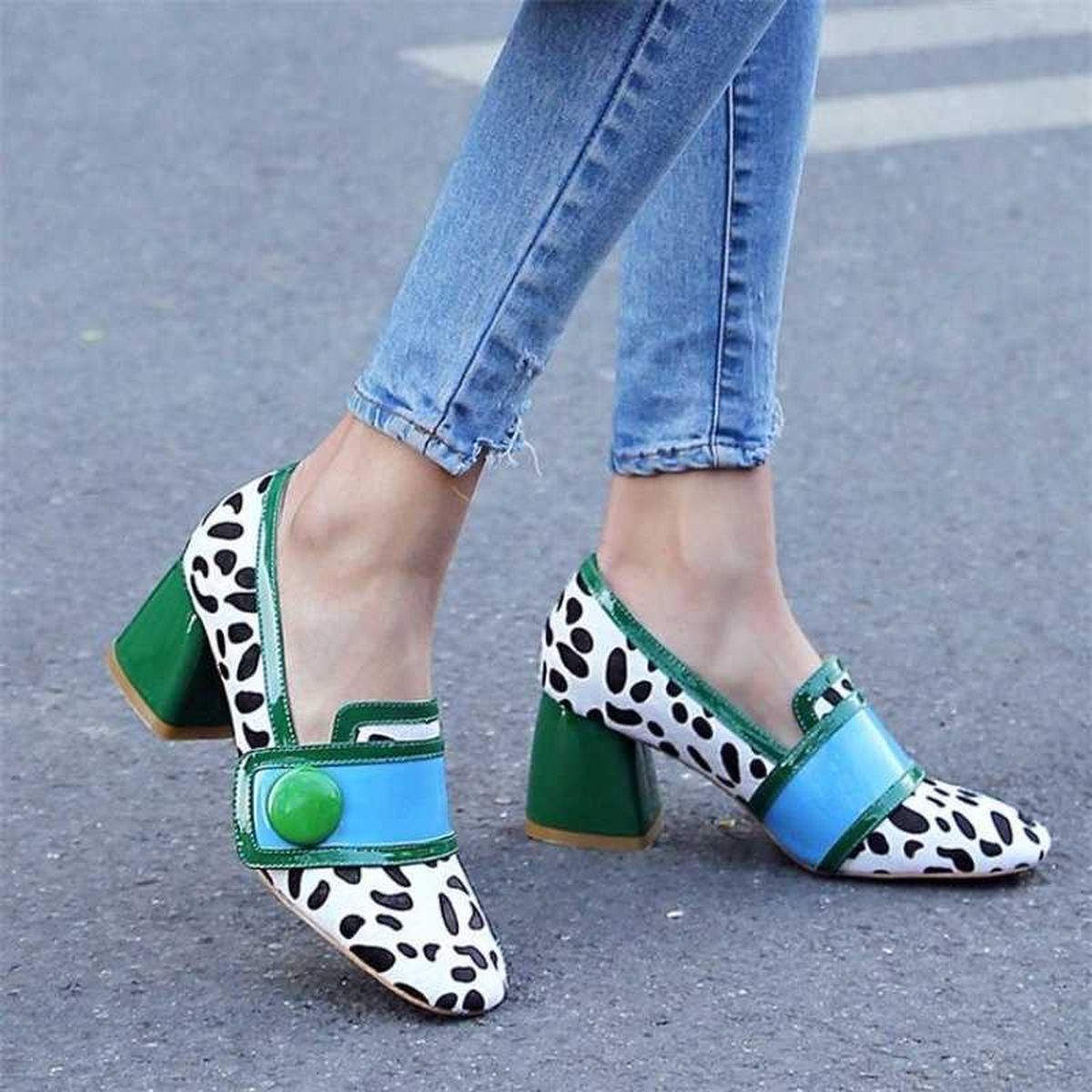 Zapato con tacón cuadrado