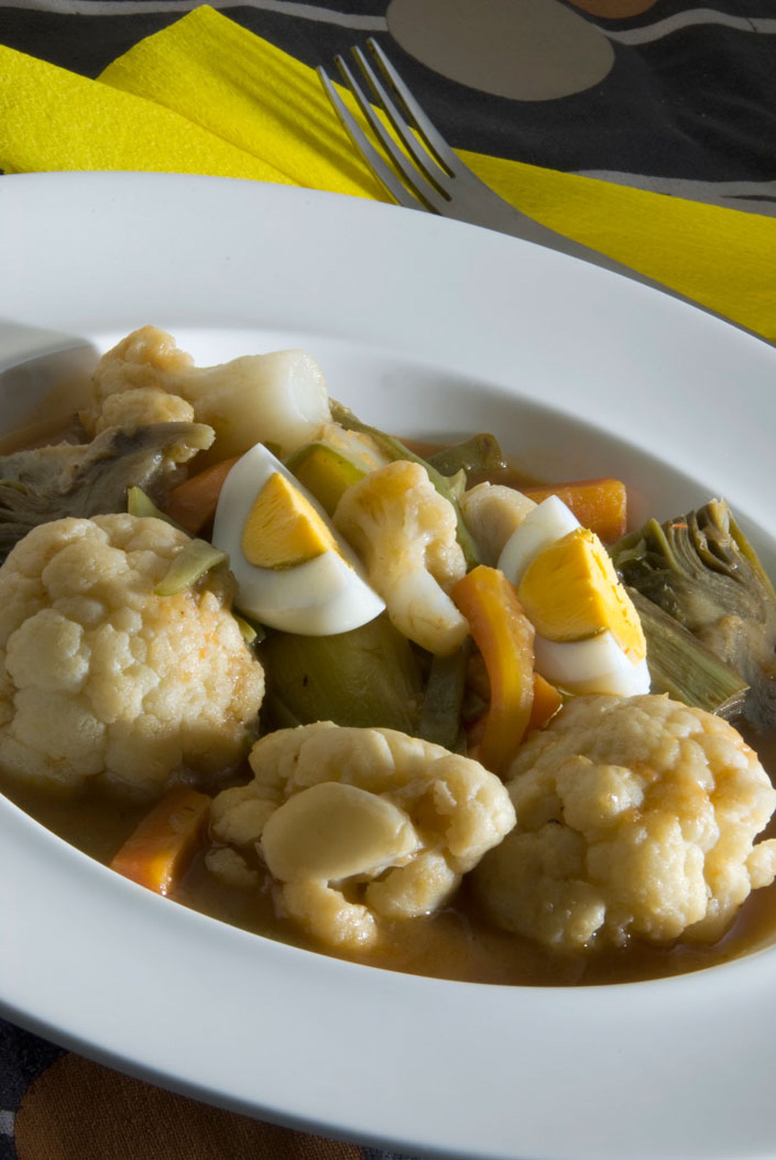 Menestra de verduras con salsa española