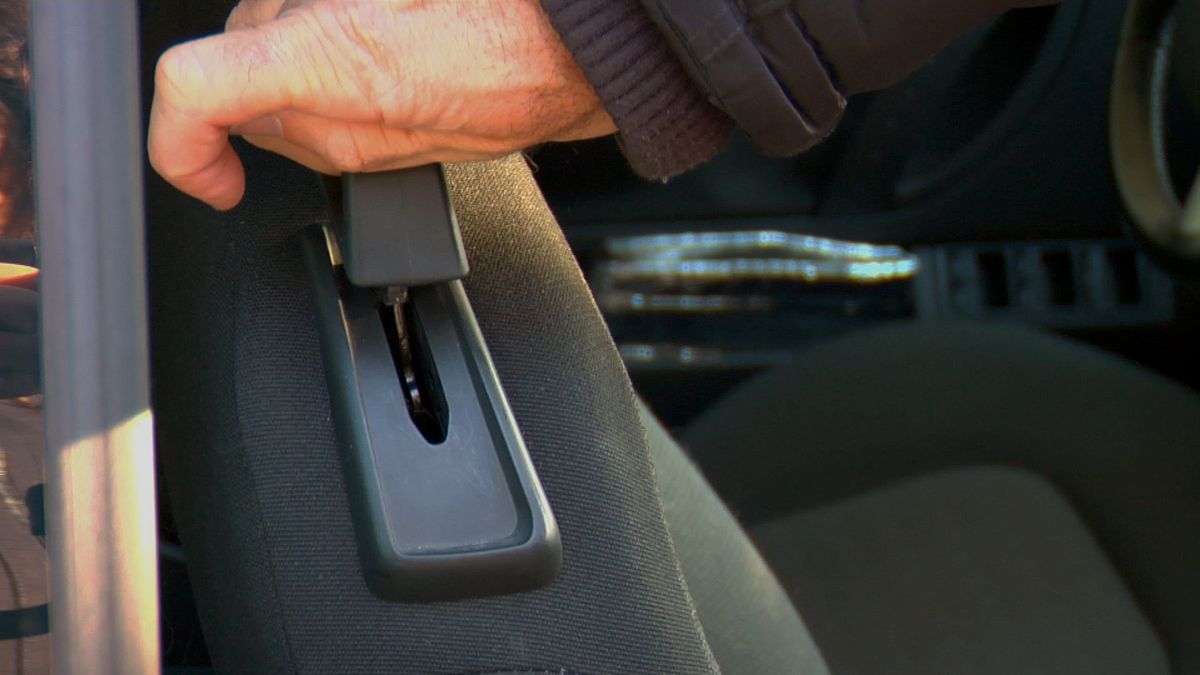 Reparar tirador de coche paso 6