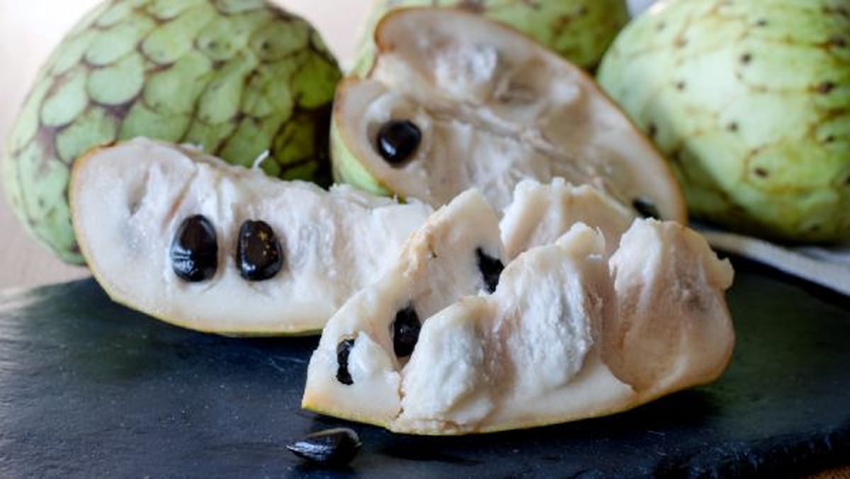 Frutas exóticas- chirimoya