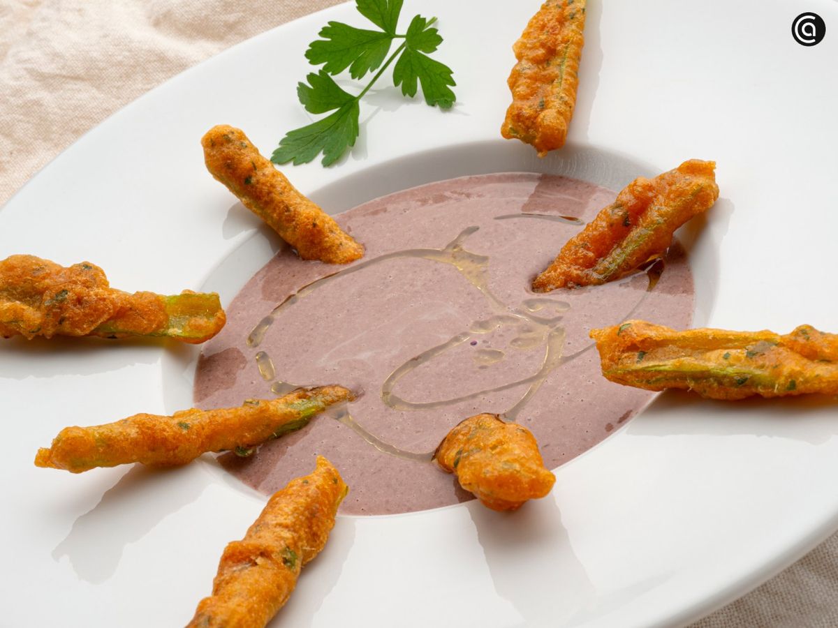 Borraja en tempura con crema de alubias rojas, receta de Joseba Arguiñano