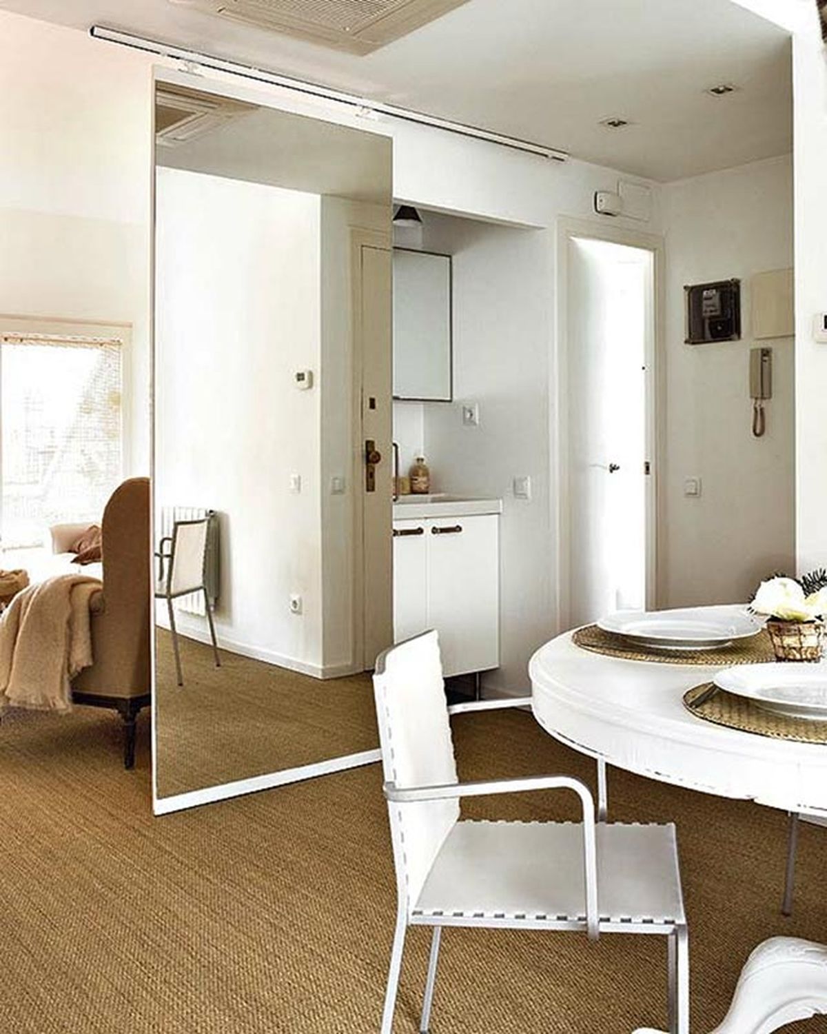 Soluciones para decorar y distribuir un salón pequeño 9