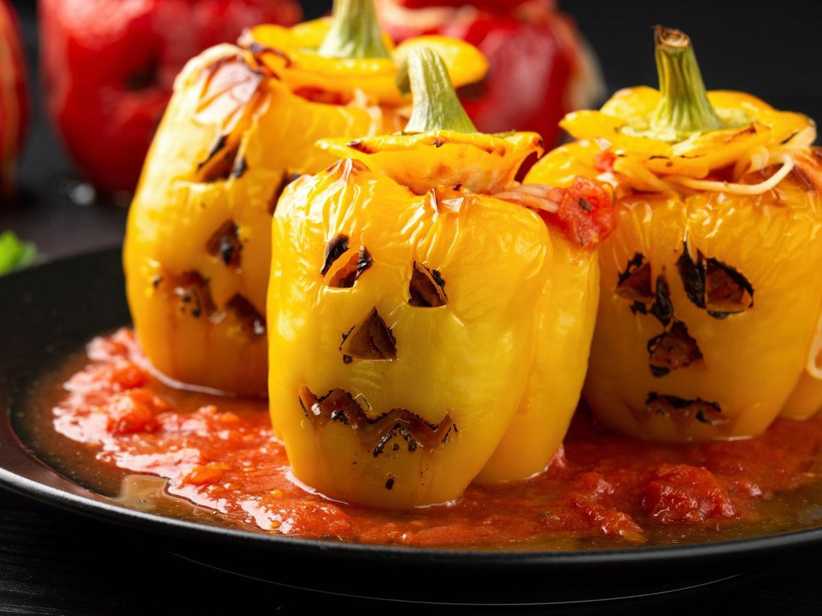 Pimientos rellenos, ya sea de carne, quinoa o verduras