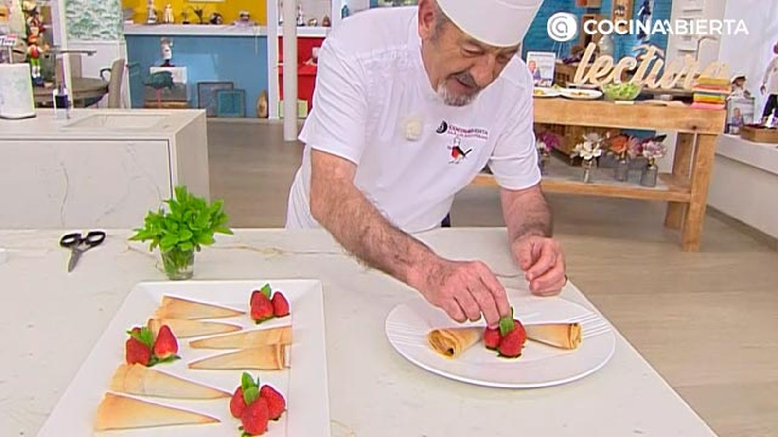 bocados de pasta brick rellenos de chocolate y frutos secos receta karlos arguinano karl67530321 paso5 bocados de pasta brick rellenos de chocolate y frutos secos receta karlos arguinano karl67530321 paso5