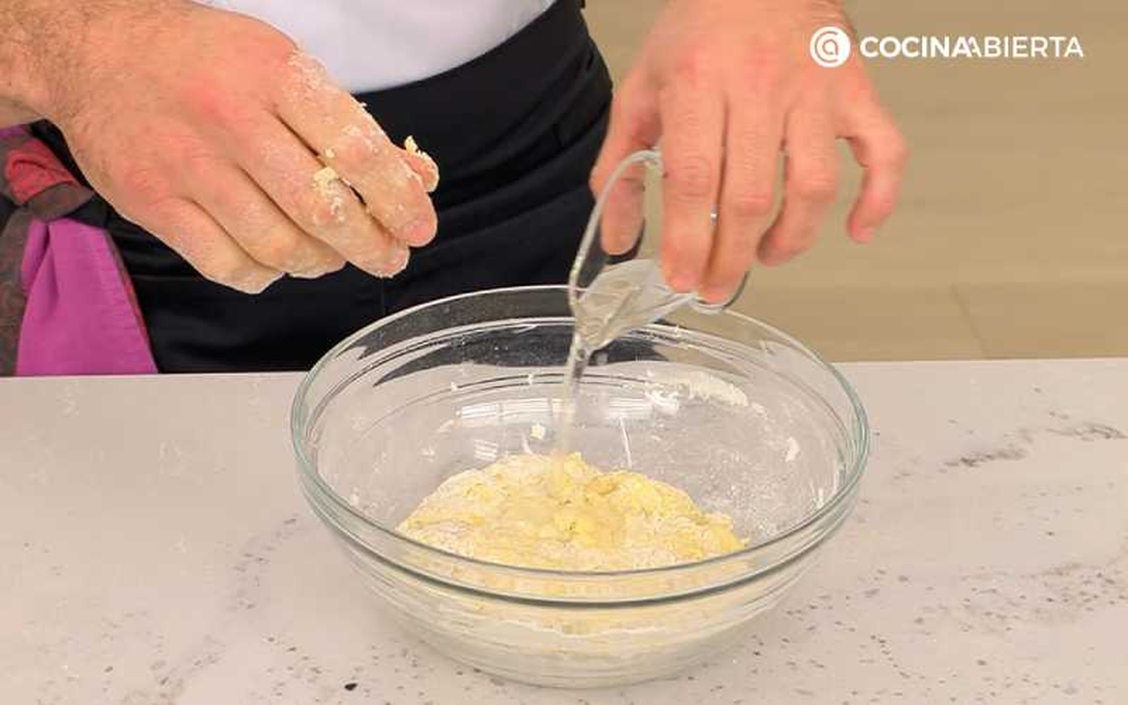 Mezcla los ingredientes Mezcla los ingredientes