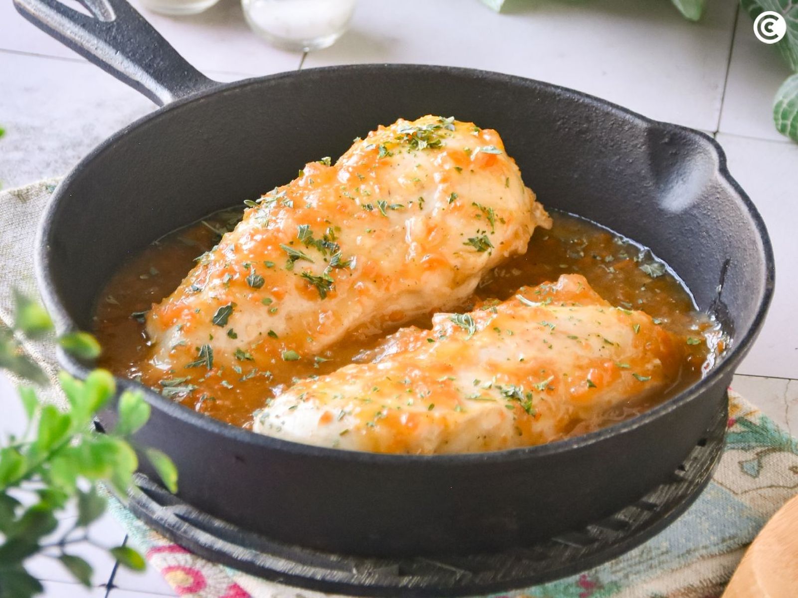 Pechugas de pollo en salsa Pechugas de pollo en salsa