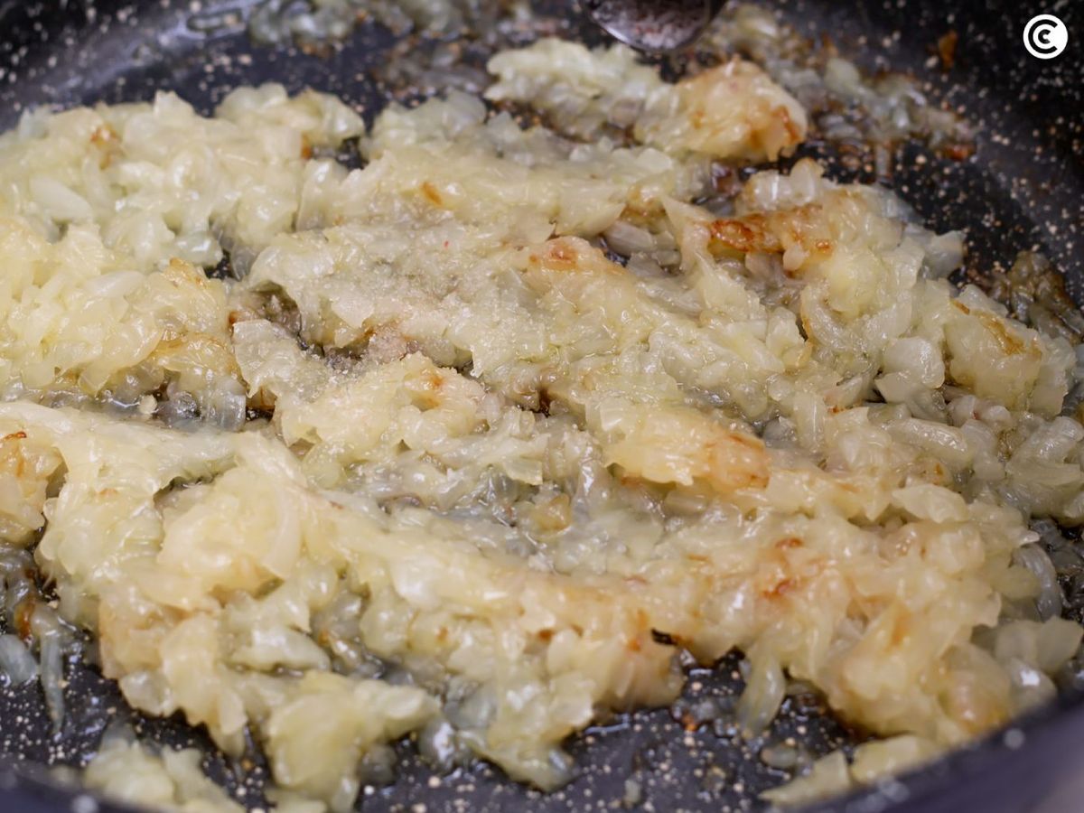 Pocha la cebolla con paciencia