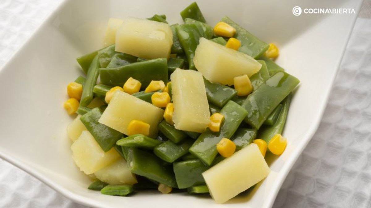 Ensalada de patata, judías verdes y maíz