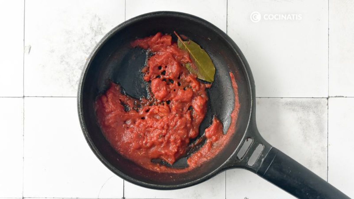 Reducimos el tomate condimentado