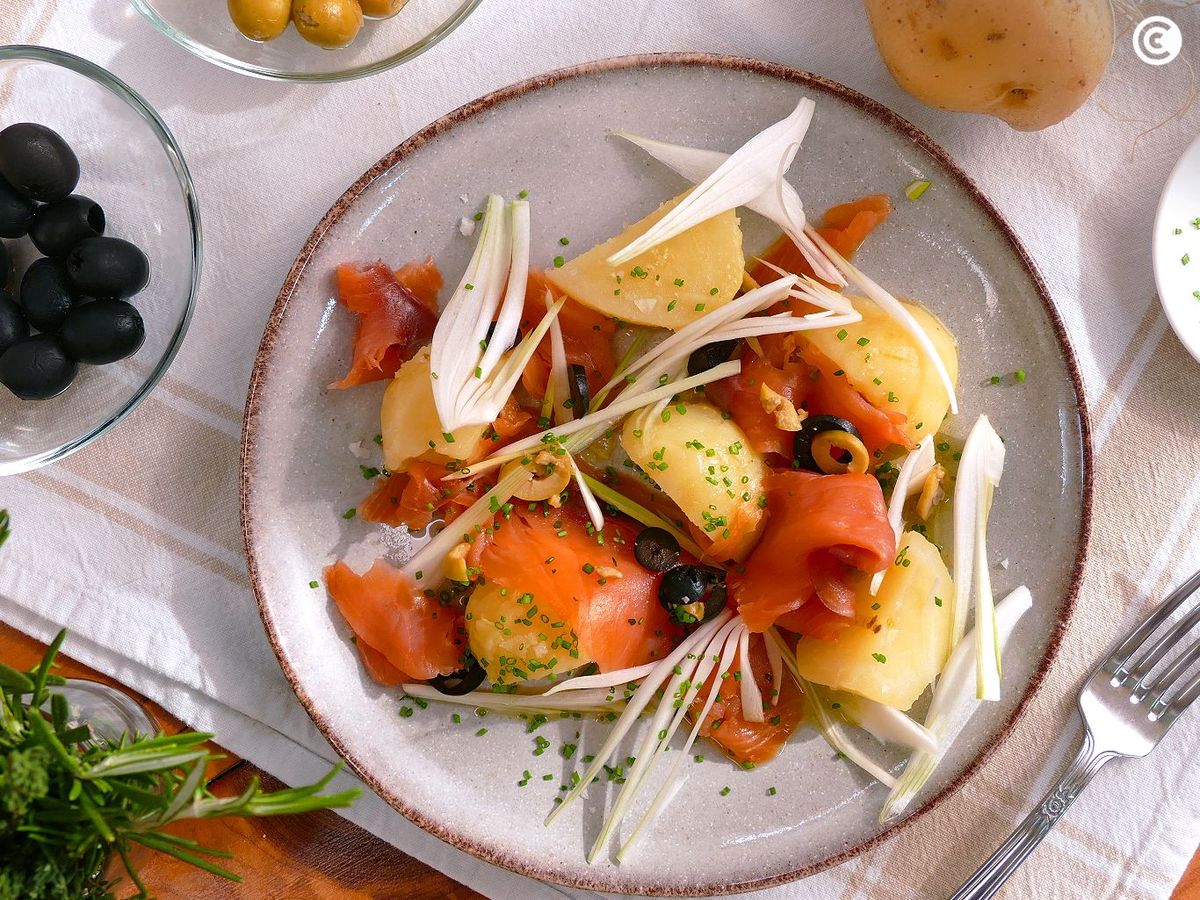 Ensalada de salmón ahumado con patatas receta