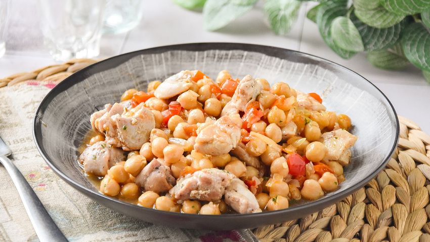 Garbanzos con pollo
