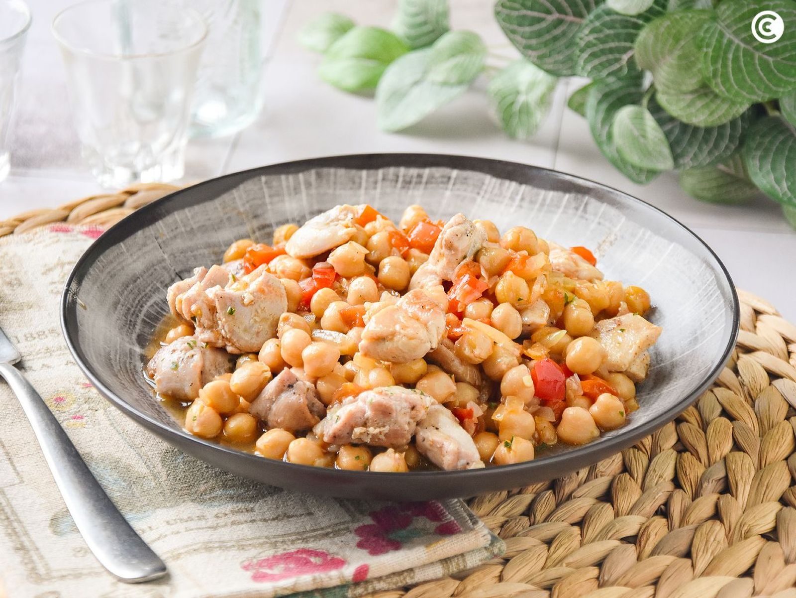Garbanzos con pollo