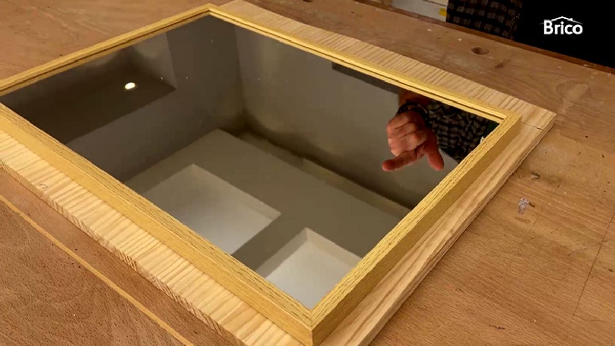 Bricomania 38 tocador maquillaje con luz paso 1