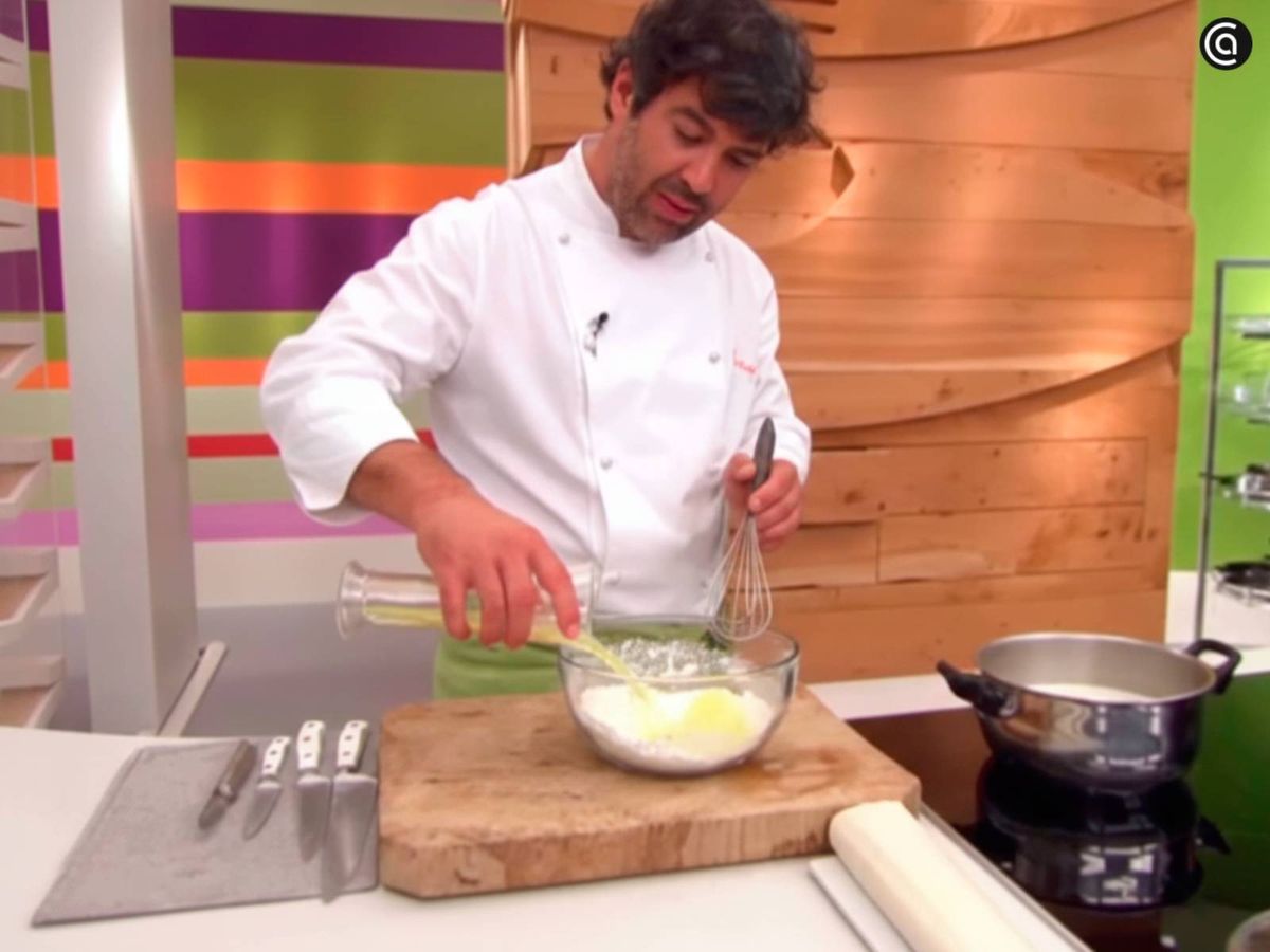 Mezcla las claras y bate