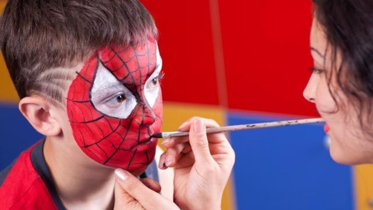 Maquillaje facial para niños de Spider-Man