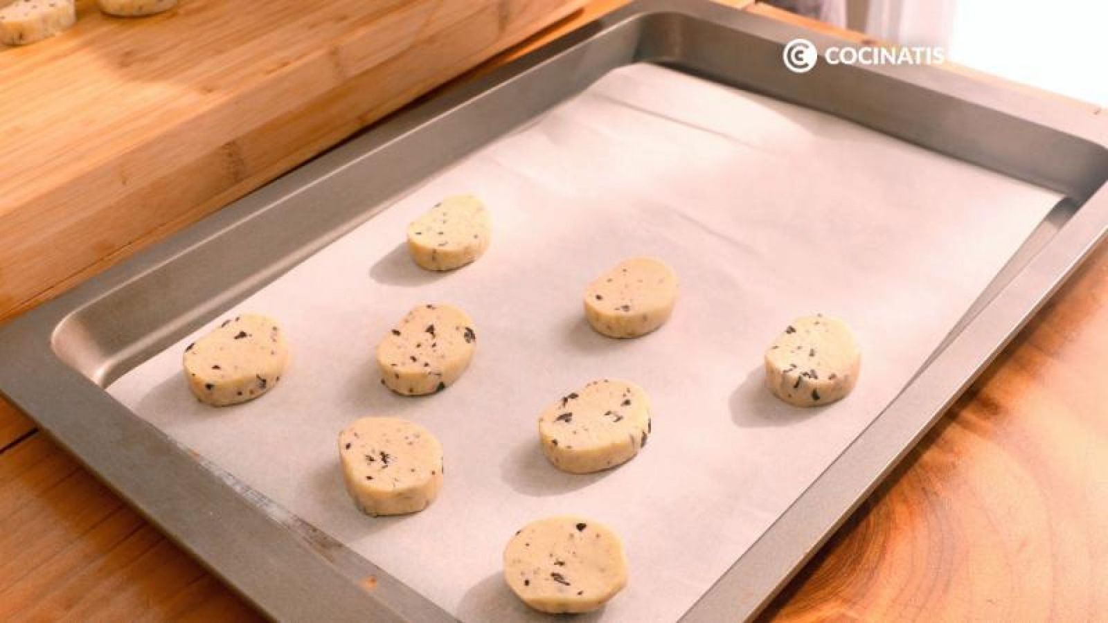 Hornea las galletas a 200ºC unos 15 minutos Hornea las galletas a 200ºC unos 15 minutos