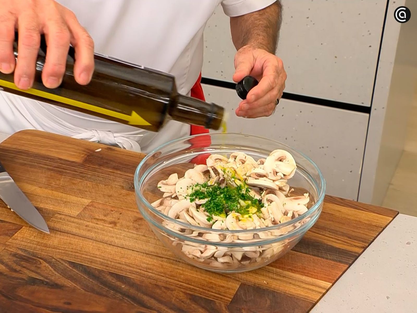 sepia a la plancha con champinones al ajillo receta paso1