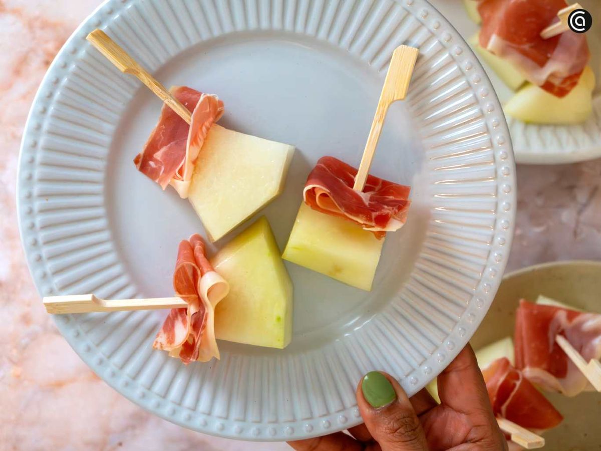 Sirve el melón con jamón