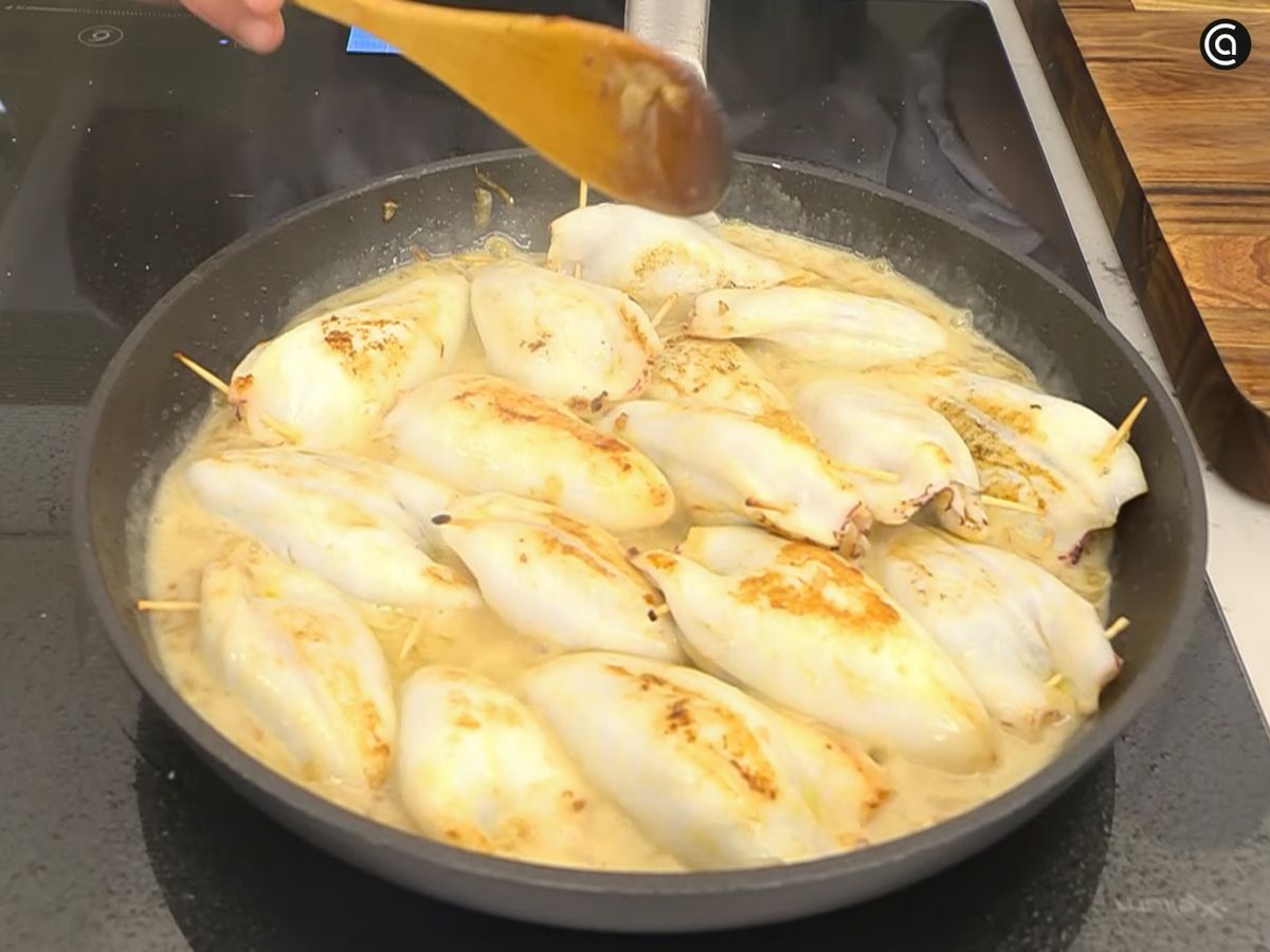 Chipirones rellenos con salsa de tomates secos - paso 4