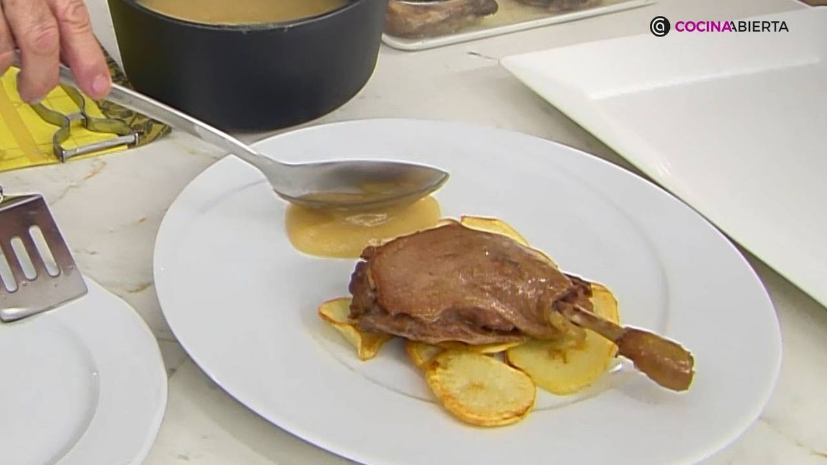 KARL7055 Muslos pato confitados pure manzana paso 5