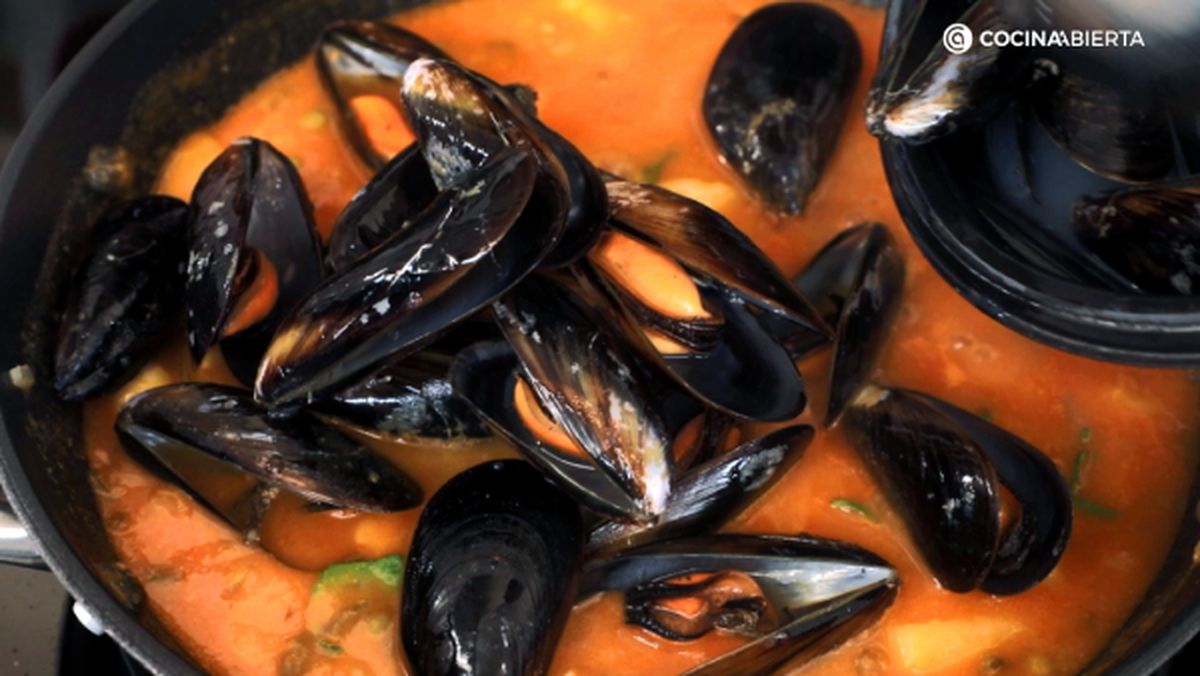 receta patatas a la marinera paso 4