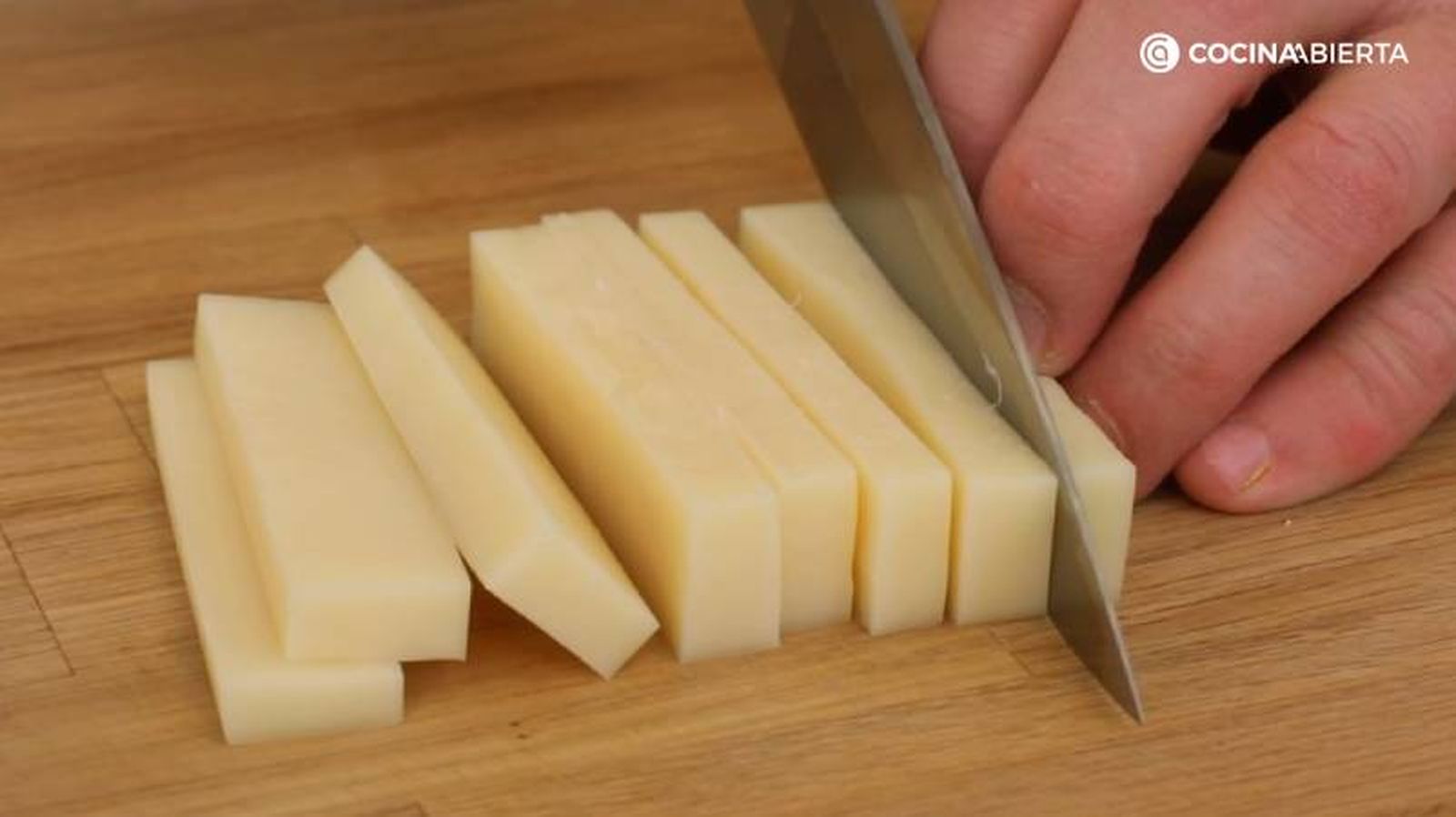 Corta el queso emmental Corta el queso emmental