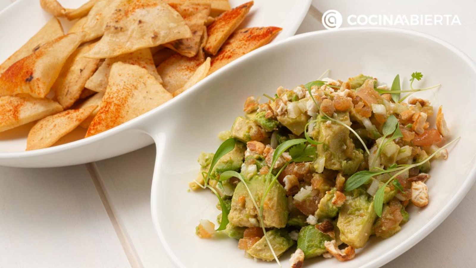 Totopos con guacamole, la auténtica receta mexicana