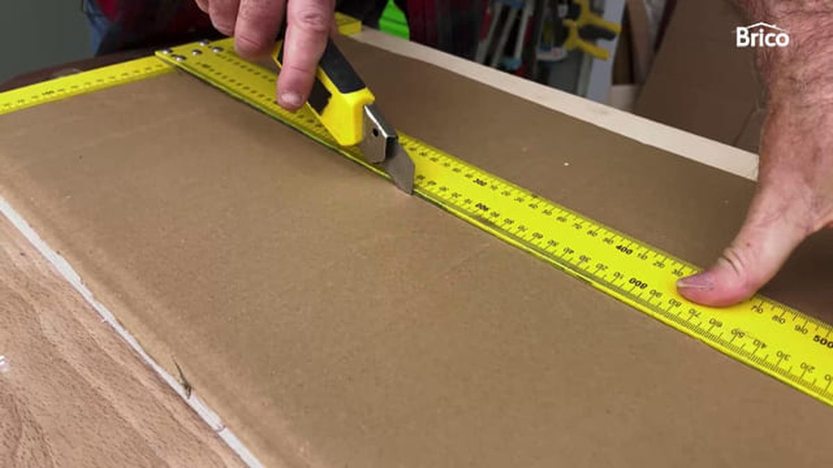 Brico 26 muebles de carton paso3