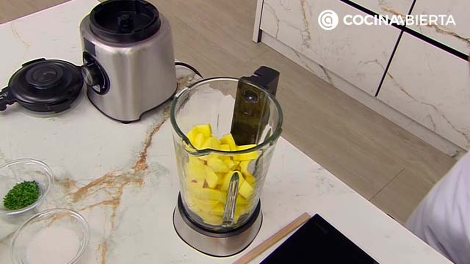 KARL7032 crema mango p4 KARL7032 crema mango p4