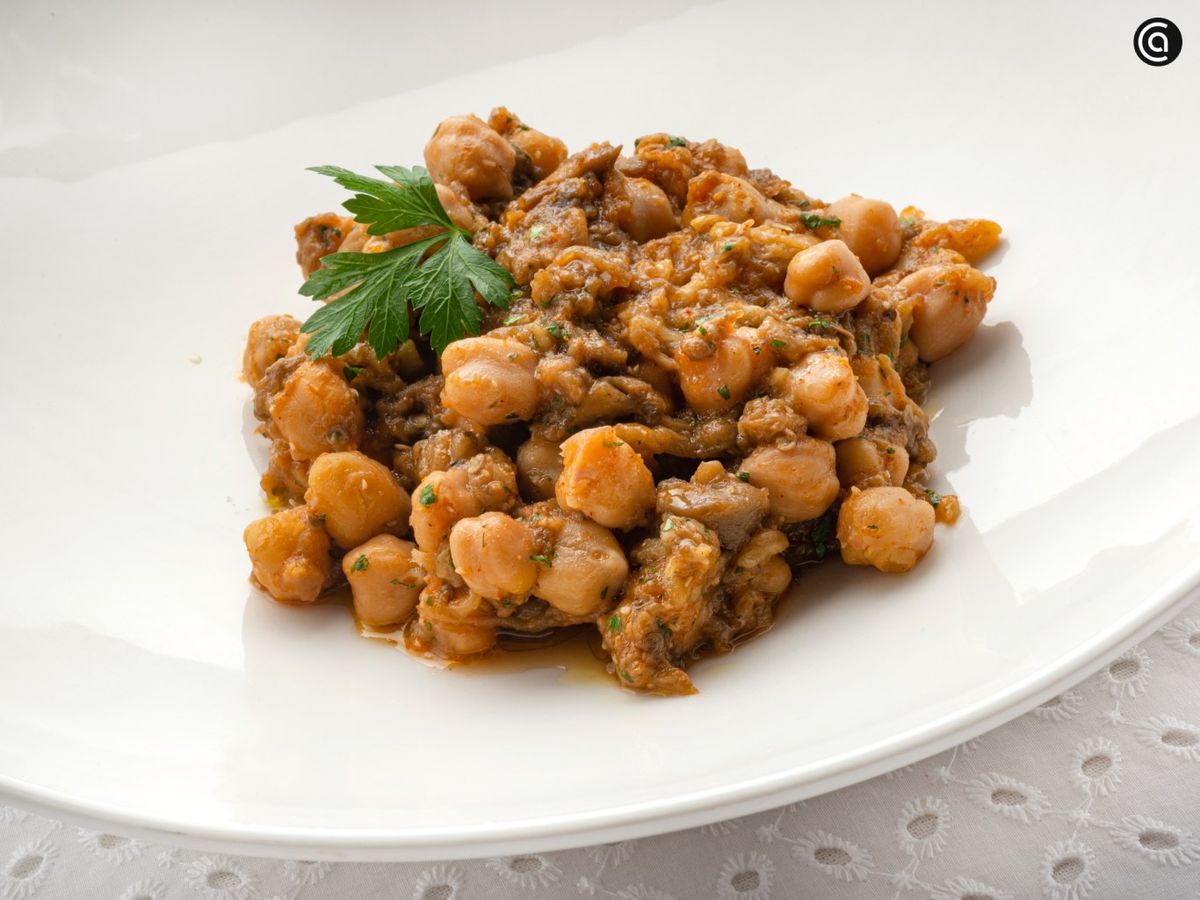 La receta más sencilla y facil de Joseba Arguiñano: garbanzos con berenjenas