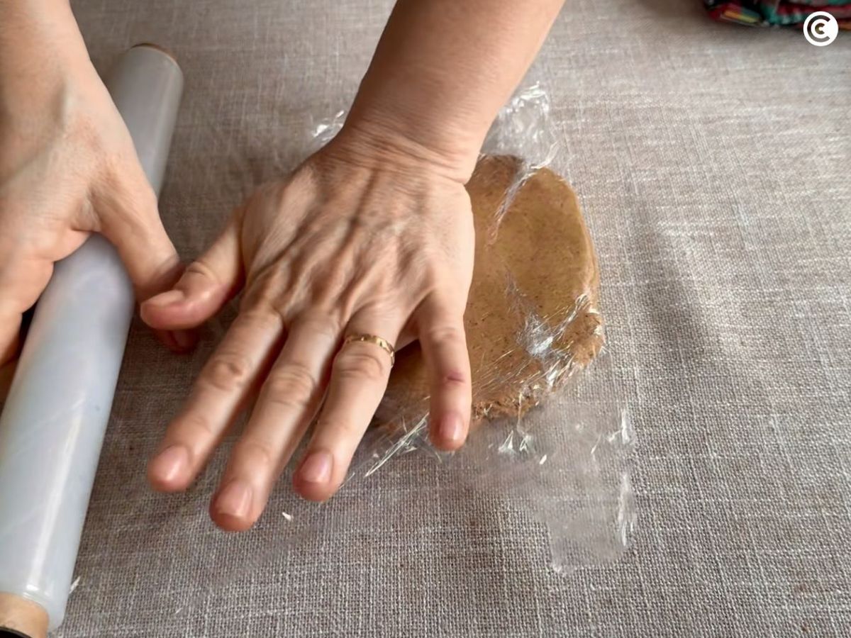 Envolver la masa de los speculoos para dejar enfriar