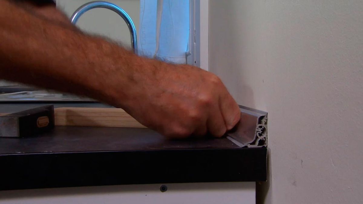 Cómo instalar una cocina en ángulo (Parte 2) paso 10