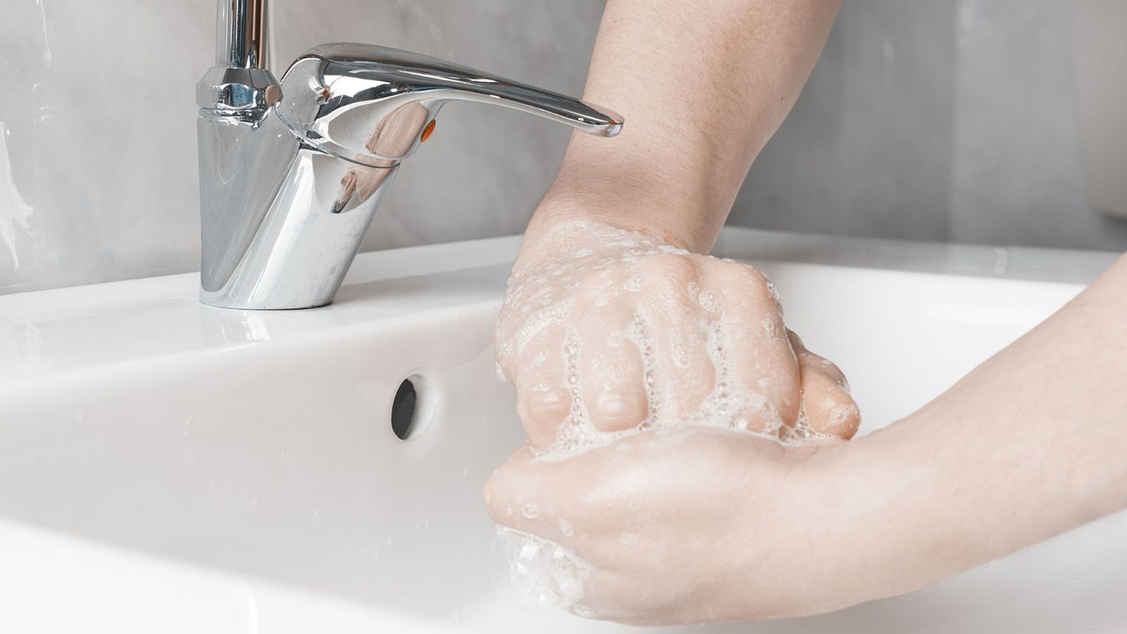 puedo pintarme las unas durante la crisis por el coronavirus limpiar manos puedo pintarme las unas durante la crisis por el coronavirus limpiar manos