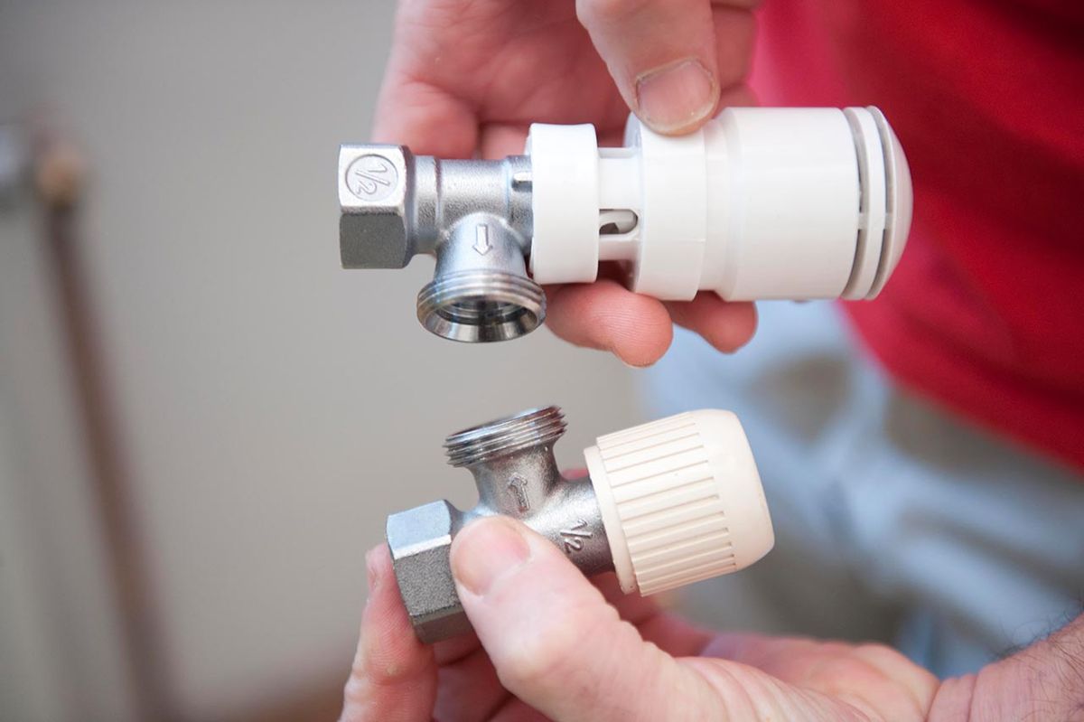 brico 0599 2 colocar termostato radiador paso 3